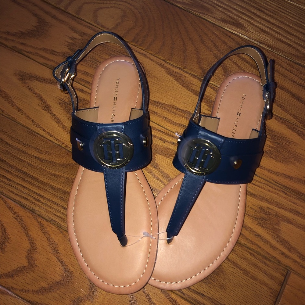 Tommy Hilfiger size 8.5